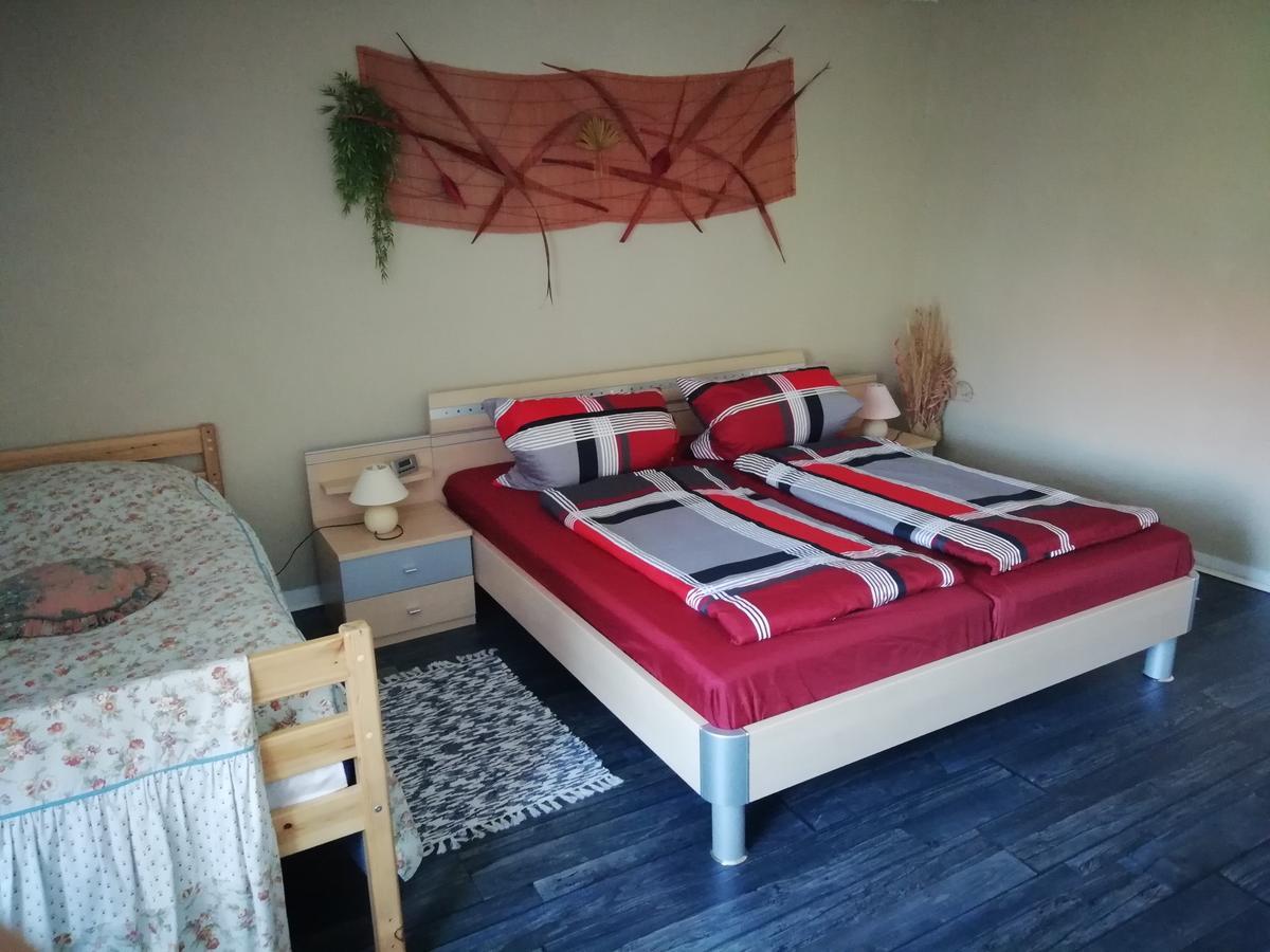 Ferienwohnung Zur Alten Schule Pritzwalk Luaran gambar